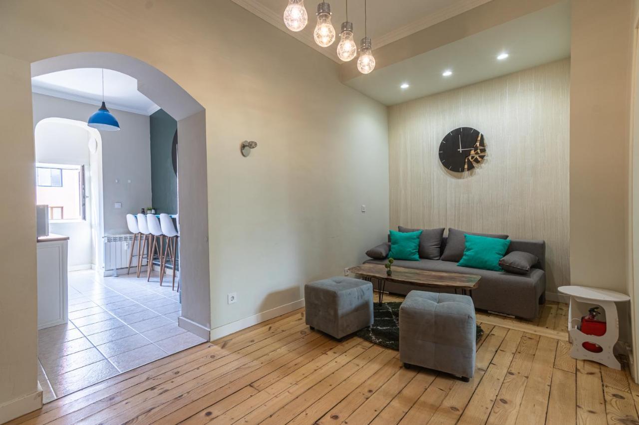 5 Seconds Away From The Main Street, Free Secured Parking Apartamento Sófia Exterior foto