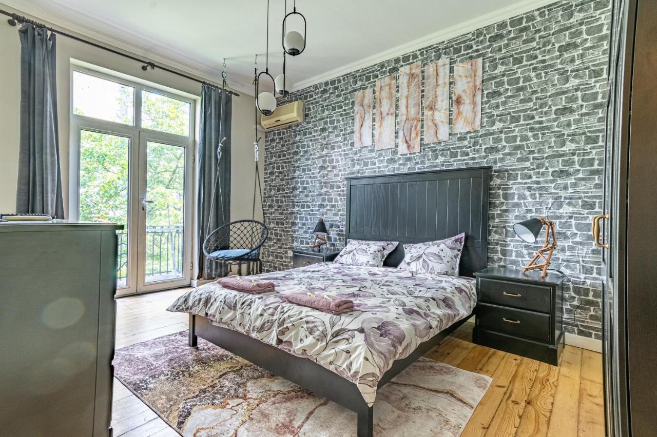 5 Seconds Away From The Main Street, Free Secured Parking Apartamento Sófia Exterior foto